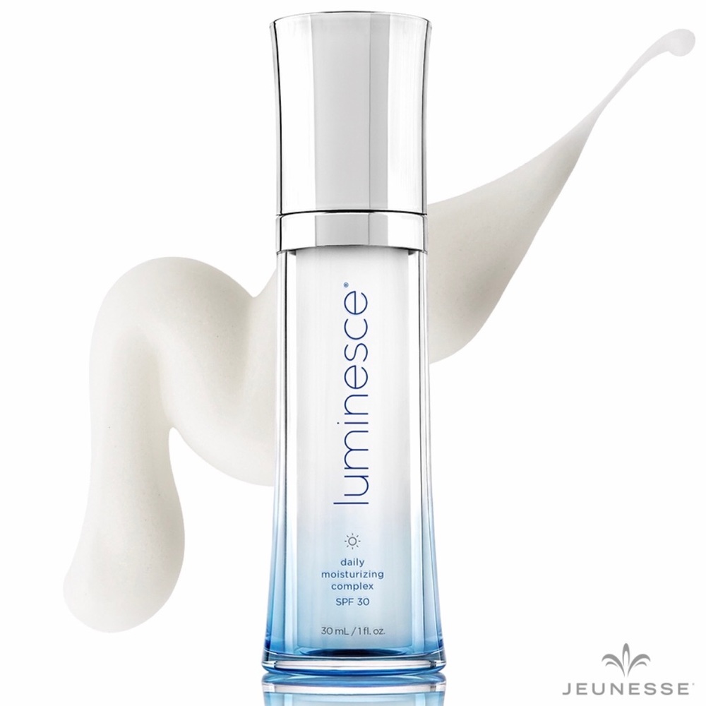 Luminesce Daily Moisturizing Complex SPF 30